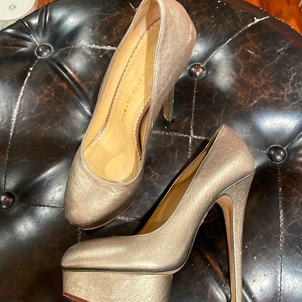 Charlotte Olympia champagne gold sz 38 heels pumps